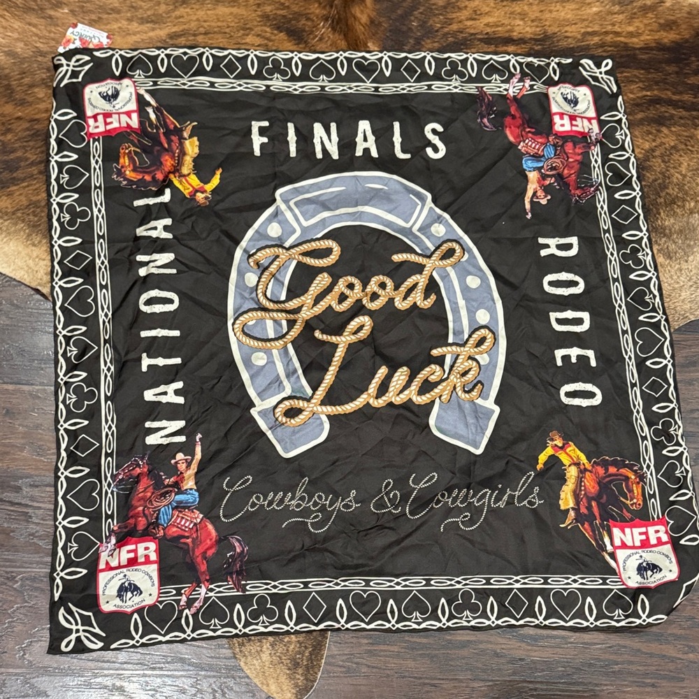 NWT Rodeo Quincy NFR Wild Rag